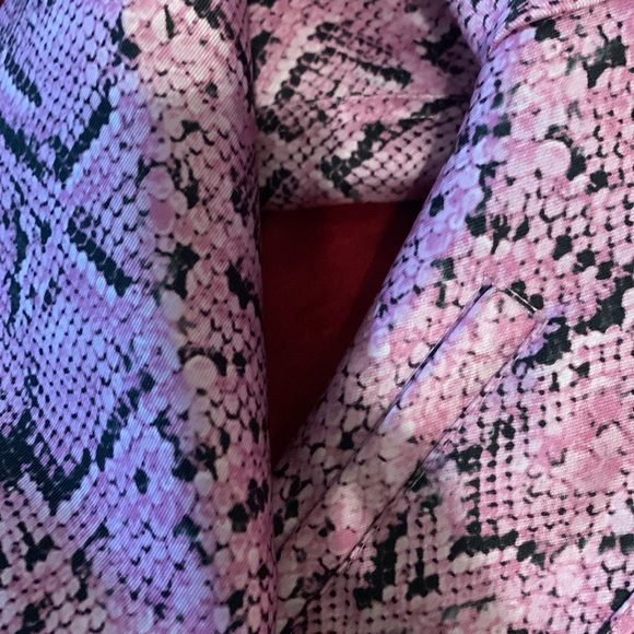 MSGM NWT Purple/Pink Snakeskin Pattern Boxy Bomber Style Jacket Size 42IT / 6US - Picture 4 of 9